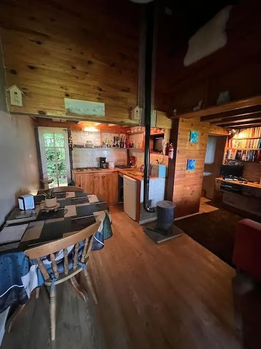 Cabane Dans Les Bois Avec Vue Sur Les Pyrenees Saint-Laurent-de-Neste Chalet